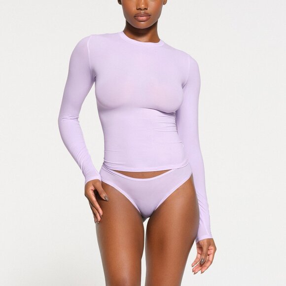 BUNDLE TWO SKIMS FITS EVERYBODY LONG SLEEVE T-SHIRTS  Size SMALL - Picture 6 of 12